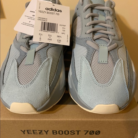 Adidas Yeezy Boost 700 Inertia Authentic Size 6 - Picture 4 of 5